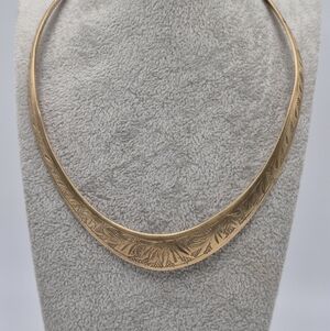 Elegant Cultural Gold / Bronze Etched (Flowet & Leaves) Necklace
